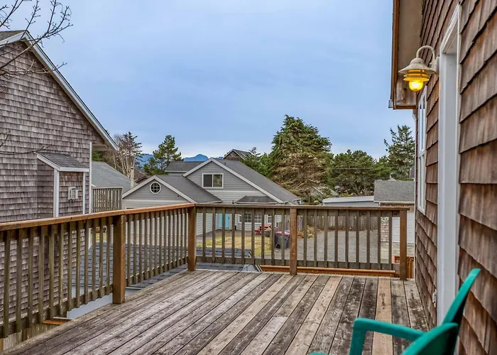 Slack Tide - Meredith Lodging